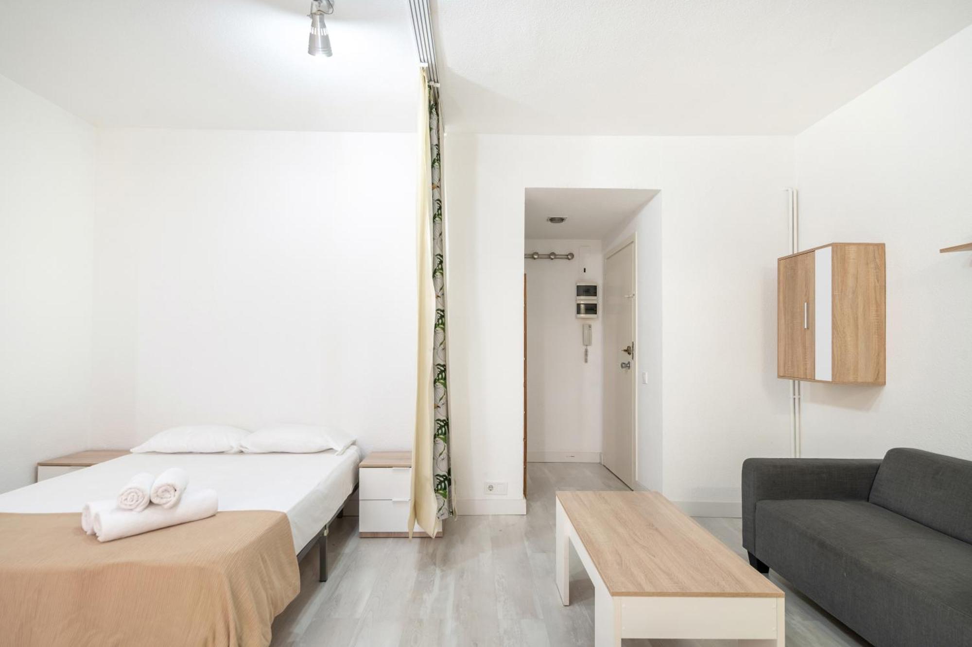 Apartamento Estudios En Plaza Espana. Centro De Madrid